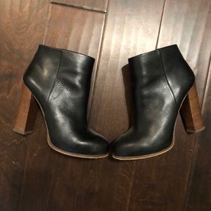 Vine Camuto booties